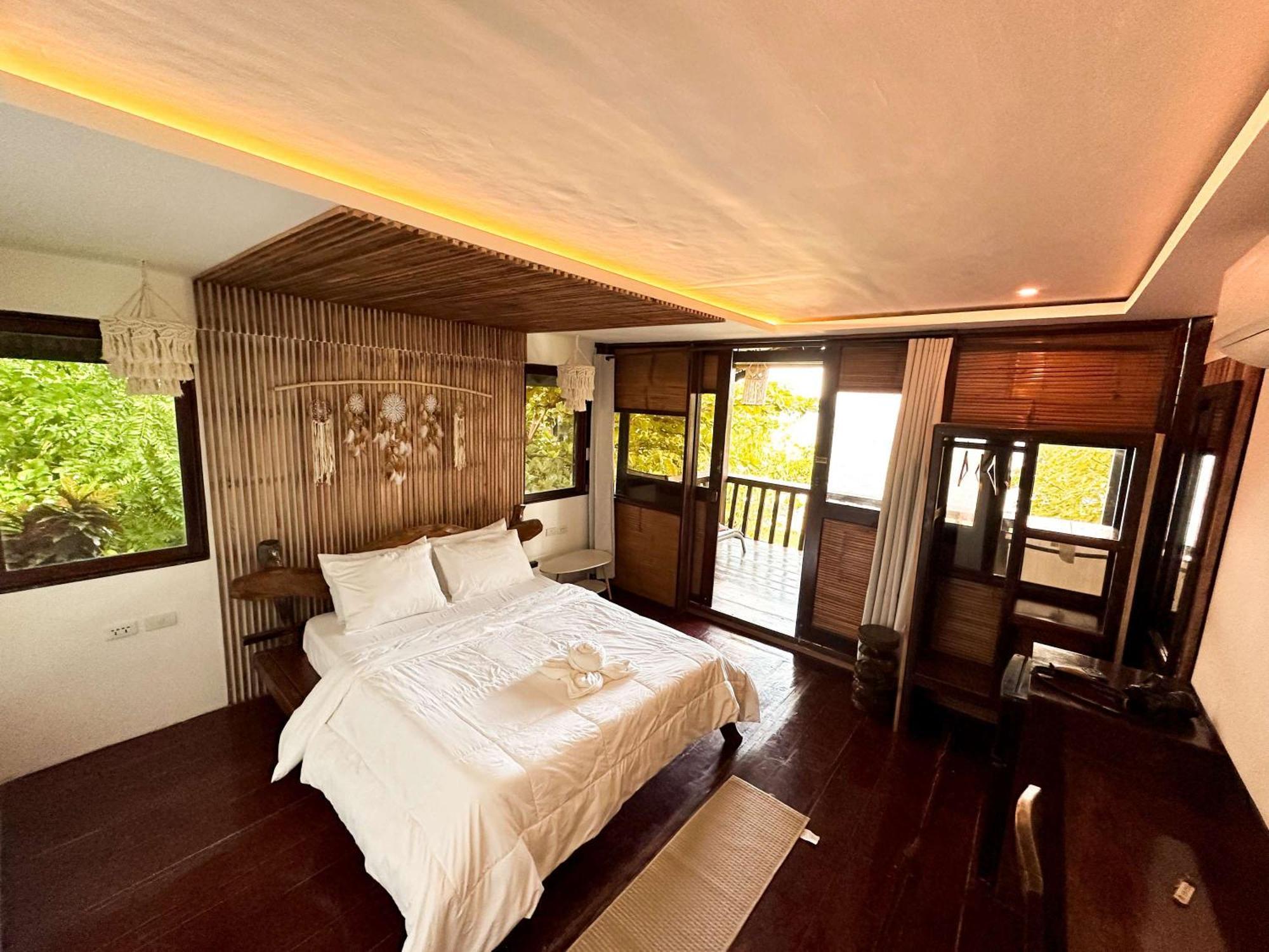 แพททริค ออน เดอะ บีช Hotel เจเนอรัลลูนา ภายนอก รูปภาพ